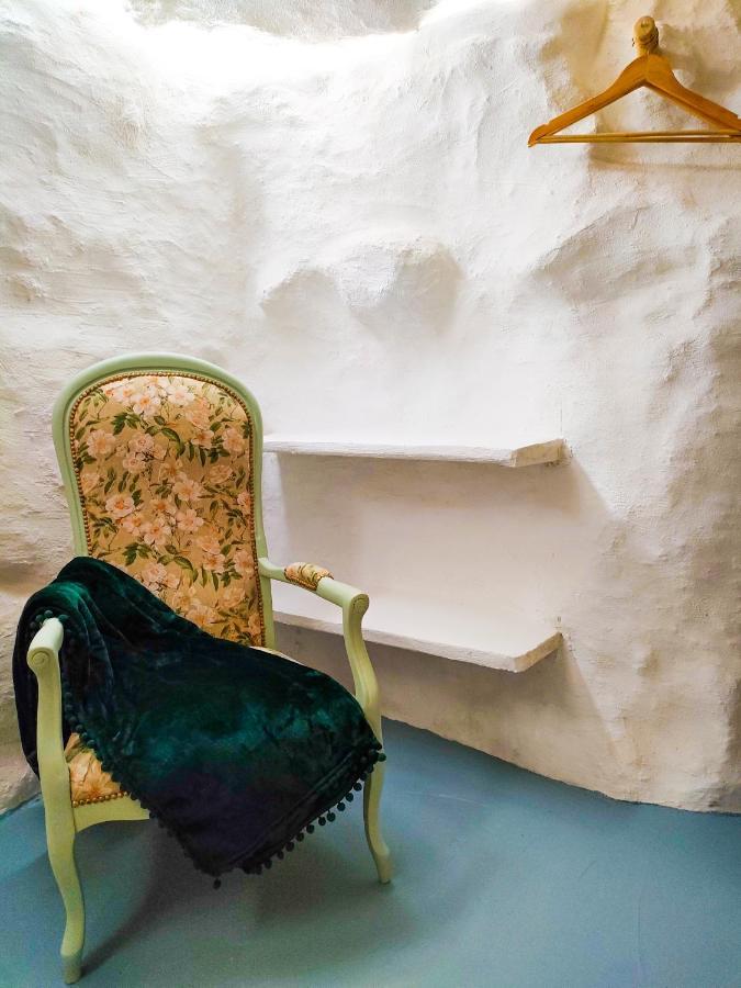 La Cueva Blanca Apartment Alcala del Jucar Bagian luar foto