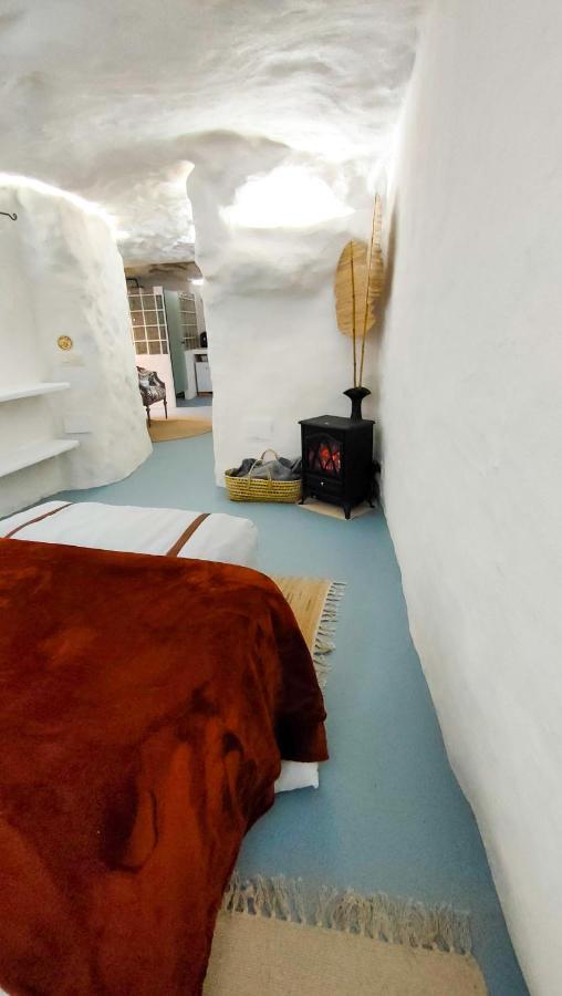La Cueva Blanca Apartment Alcala del Jucar Ruang foto